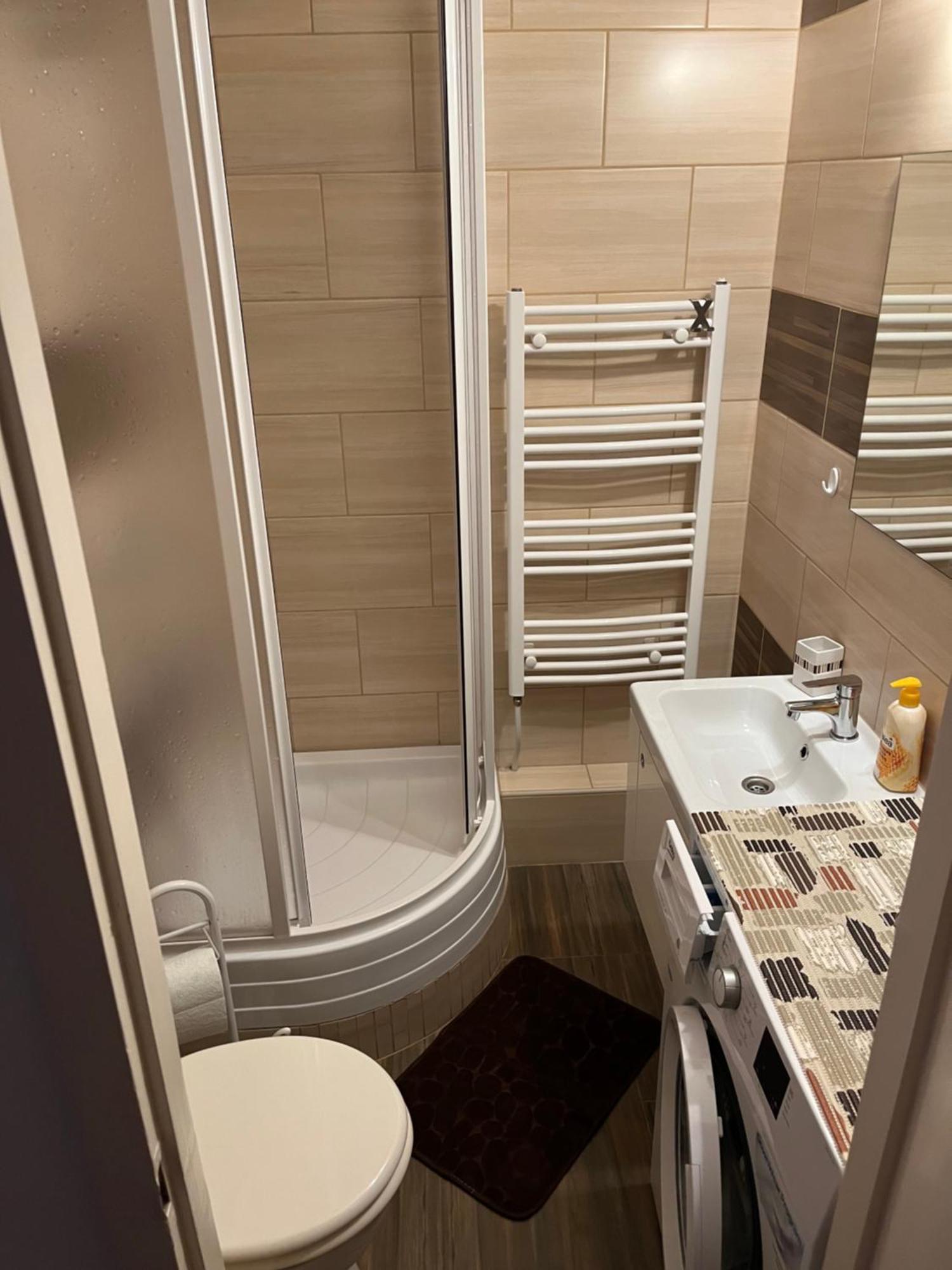 Var Apartman 미슈콜츠 외부 사진